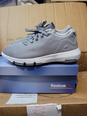 Reebok Men's Gray Mesh Athletic Sneakers
